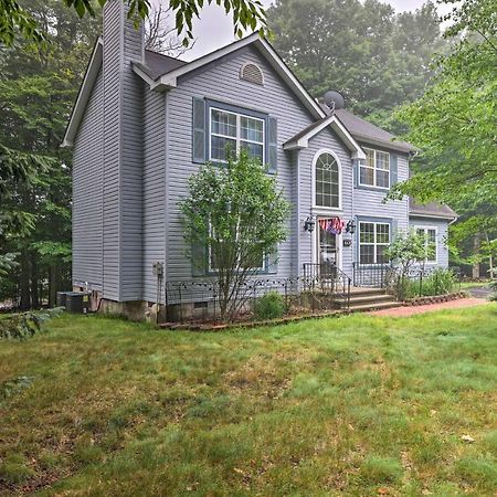 Spacious Tobyhanna Home With Lake Access And Fire Pit! Екстер'єр фото