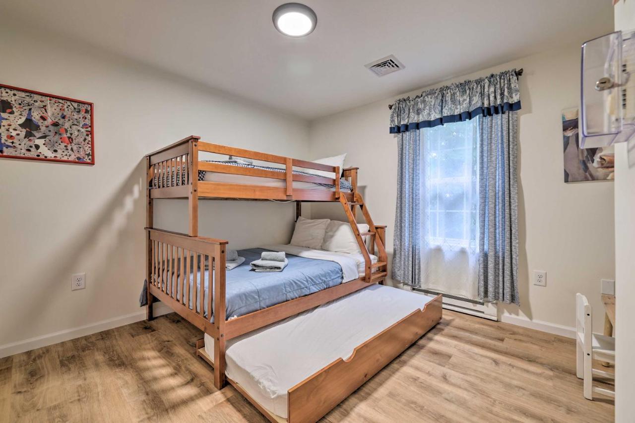 Spacious Tobyhanna Home With Lake Access And Fire Pit! Екстер'єр фото